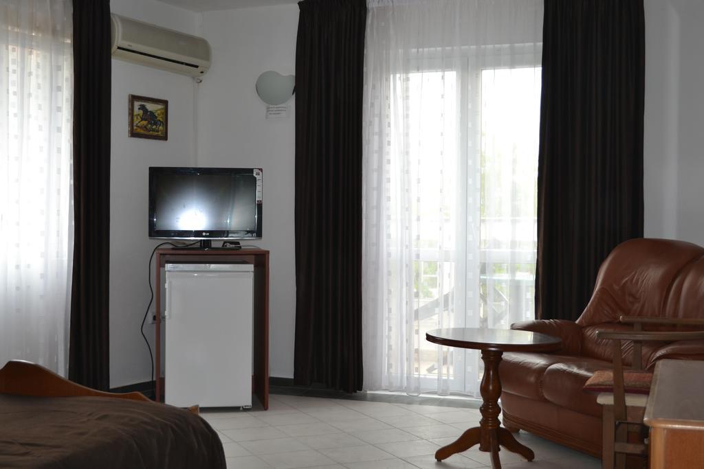 Family Hotel Magnolia Балчик Экстерьер фото
