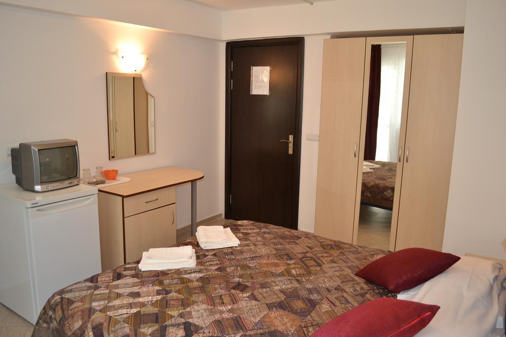 Family Hotel Magnolia Балчик Номер фото