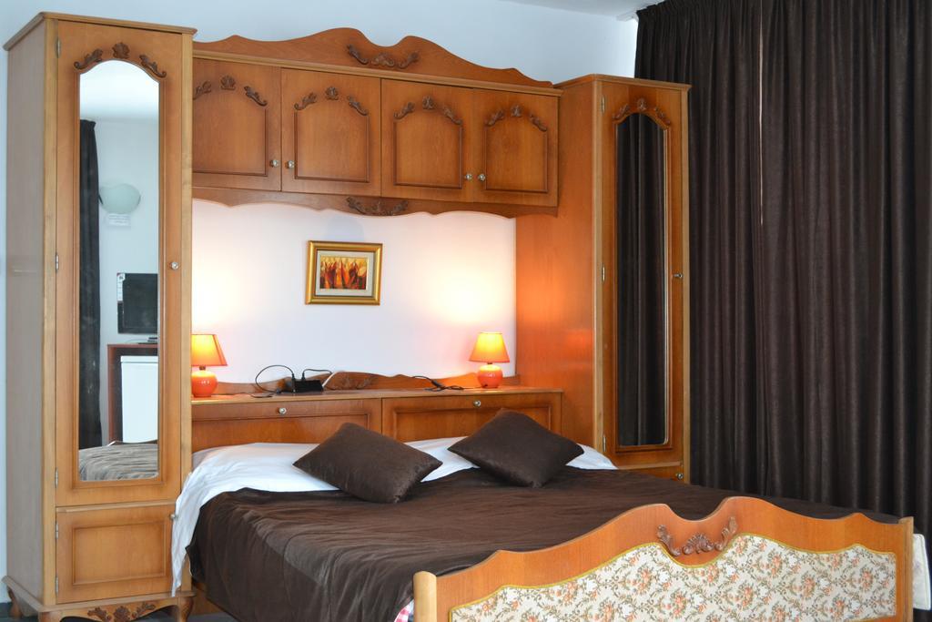 Family Hotel Magnolia Балчик Номер фото