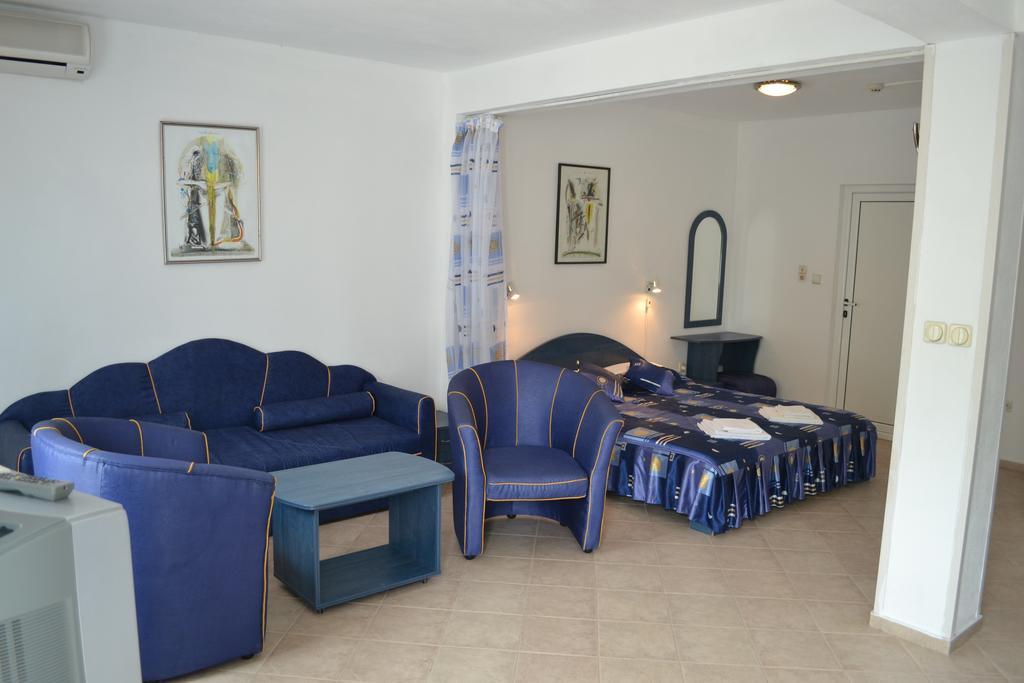 Family Hotel Magnolia Балчик Номер фото